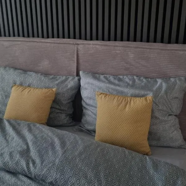 Apartman Lola, hotel v destinaci Novi Grad