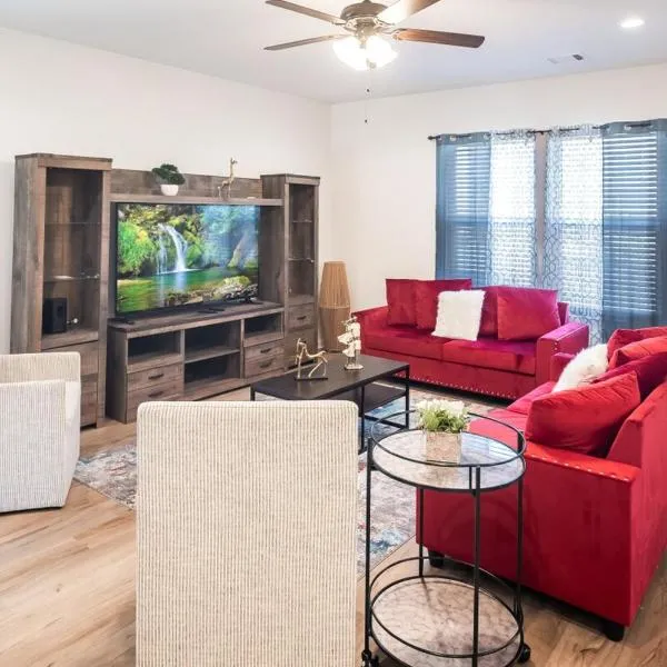 Stylish Family Townhouse in Baton Rouge - BC1004, hotel in Baton Rouge