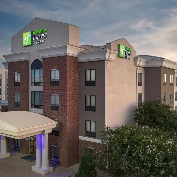 Holiday Inn Express Hotel & Suites DFW West - Hurst by IHG, hotel in Hurst