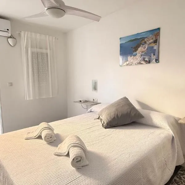 Alojamientos Santorini, hotel v destinácii Matalascañas