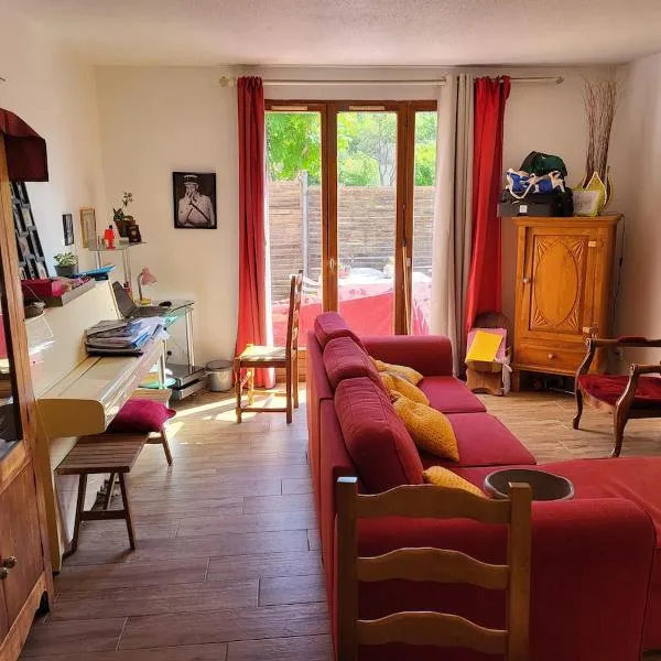 Maison au cœur du Verdon 2 chambres et terrasse, hotel in Allemagne-en-Provence