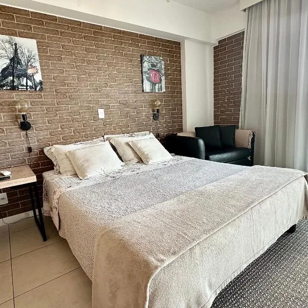 Ed Saint Moritz, Flat 02 com Garagem, SHN no Coração de Brasília, Hotel in Brasilia