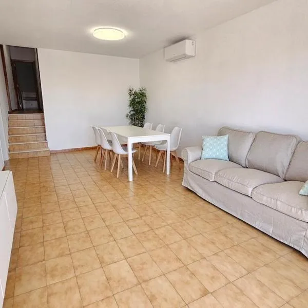 Céntrico La Cova para 8 Pax con Plaza de Garaje, hotel in Peniscola