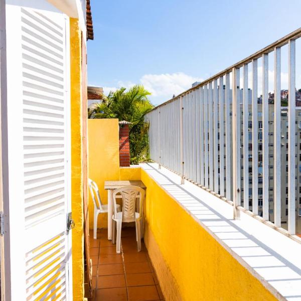 RIO PRAIA COBERTURA FLAT EM COPACABANA COM 2 QUARTOS E VARANDA EM COPACABANA o segundo Quarto Retratil PRAIA Arpoador AO LADO DA PRAIA , POSTO 6, garagem a parte por 50 reais a diaria