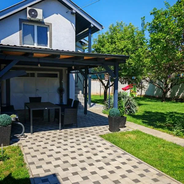 Apartman - sobe Corina-blizu Osijeka, hotel Bellyéban