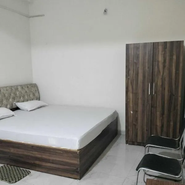 Hotel O Darpan And Marriage Hall, hotel en Nagri