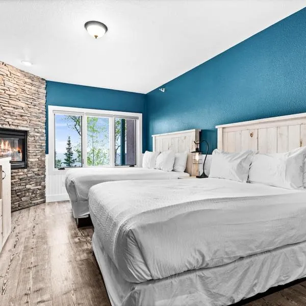 Breathtaking Lake Views Studio, 2 Queen Beds, Fireplace and Heated Indoor and Outdoor Pools, hotel v destinaci Two Harbors