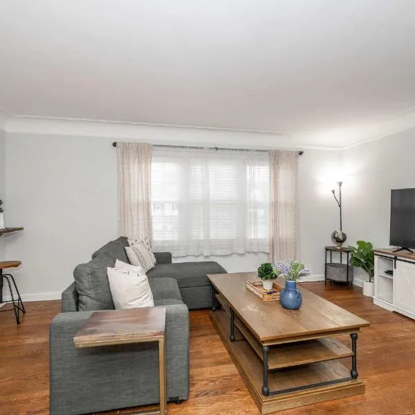 Kenwood Keys 1 - Cozy Stay for 6, hotel em Cincinnati