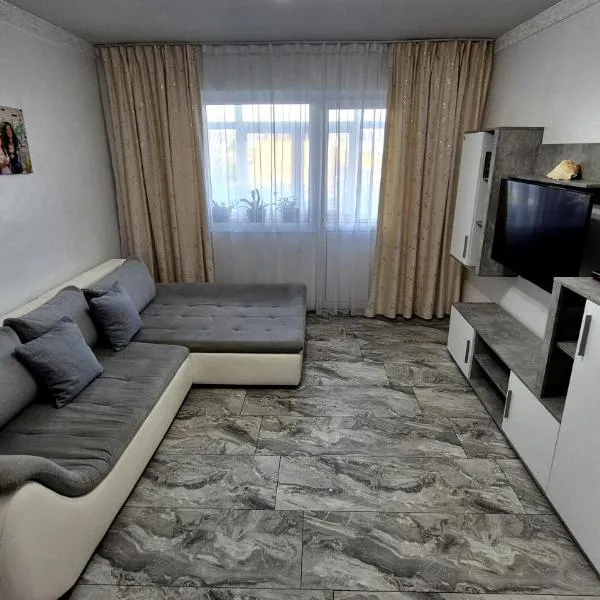 Apartament cu 3 camere central Sulina, hotel in Sulina