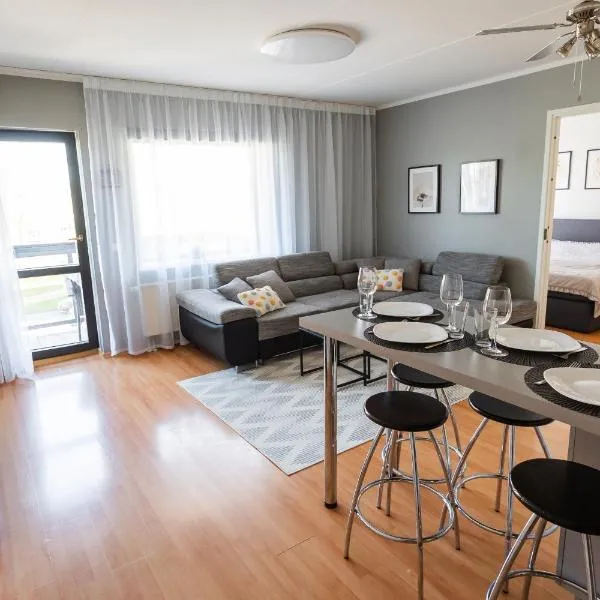 Beach apartment Karusselli 91- balcony & parking，派爾努的飯店