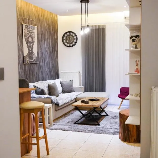 Fully renovated and comfortable apartment!, hotel in Volos