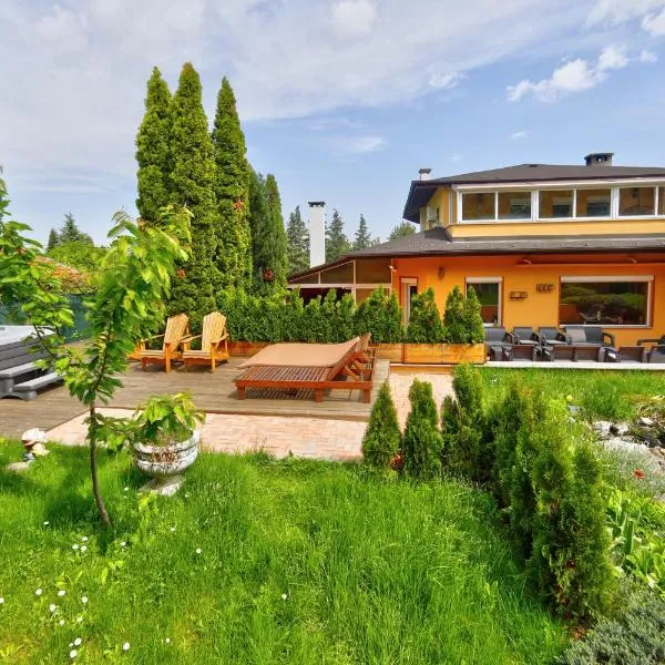 Villa Boyana City & Relax with Hot Jacuzzi and Sauna by BookVillaBG, hotel in Sofia