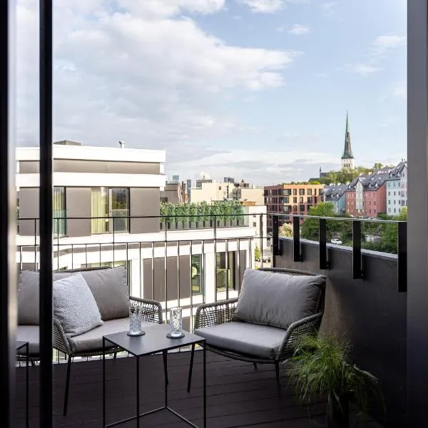 Luxury seaside penthouse with a view of the old town, hotel in Tallinn