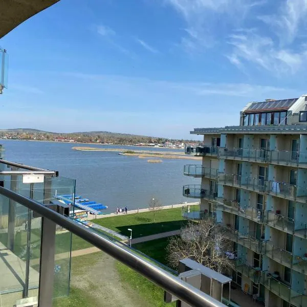 VR Spa Apartman, hotel in Velence
