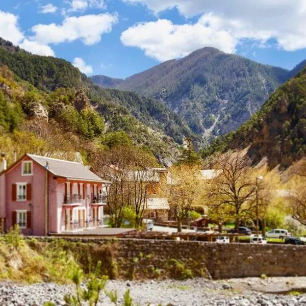 Hotel Restaurant Le Col de Crous, hotel v destinácii Péone