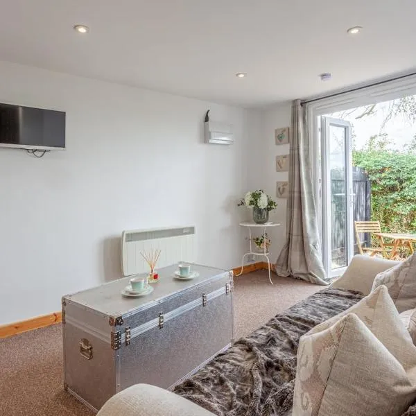 Stansted airport - studio annexe with parking, ξενοδοχείο σε Hatfield Broad Oak