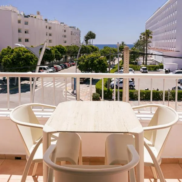 Vistamar I - MC Apartments Ibiza, hotel v destinaci Playa d'en Bossa