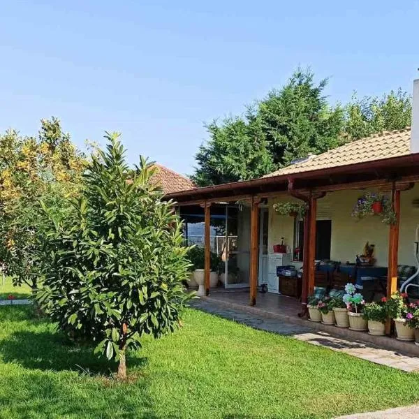 Maria's House, hotel in Keramotí