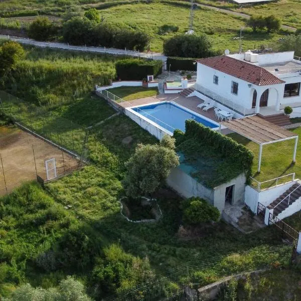 Casa de campo "La Campanera", Hotel in Constantina