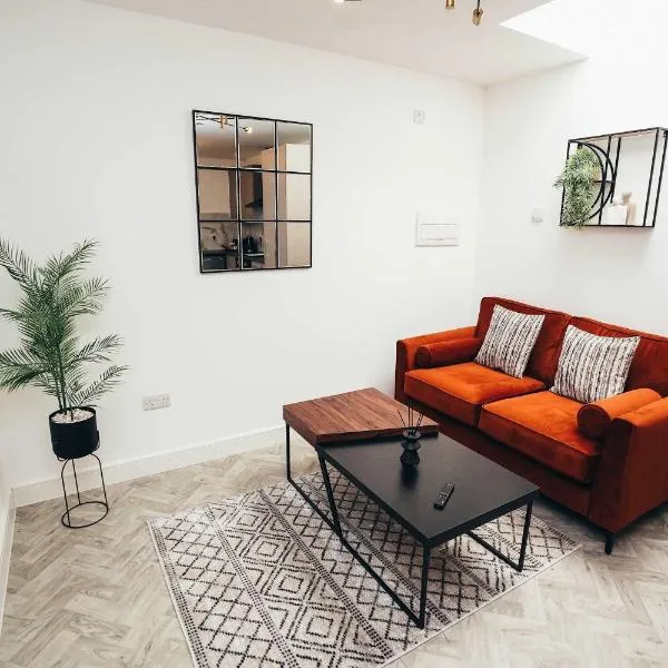 Hen & Chickens Luxury Apartments, Free Parking, By DerBnB, отель в Дерби