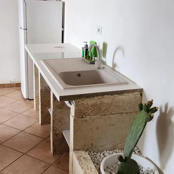 Charlotte Salento sweet home, hotel in Galatone