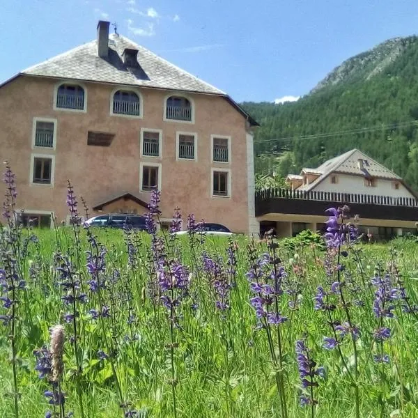 Auberge de Jeunesse HI Serre-Chevalier, hotel v destinácii La Salle Les Alpes