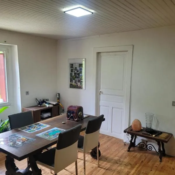 Chambre chez l'habitant, hotel in Livinhac-le-Haut