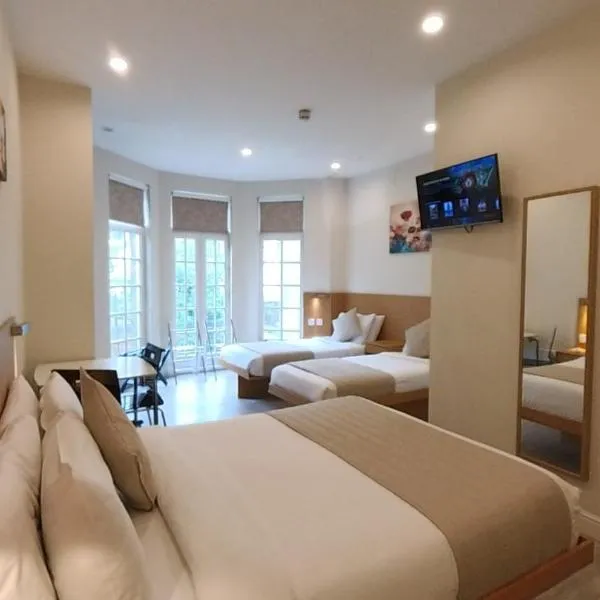 NOX Olympia, hotel Londonban