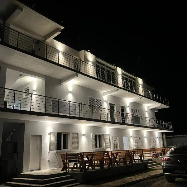 Hotel Familja Çuni Theth, hotel Thethben