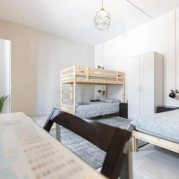 starboard gzira 4 bedroom apartment, hotel in Taʼ Xbiex