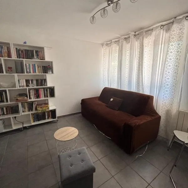 Appartement au bord de mer, ξενοδοχείο στη Λα Σιοτά