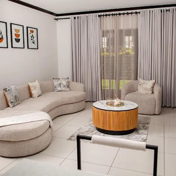 Closer to Home Luxury Apartments, hotel in Midrand