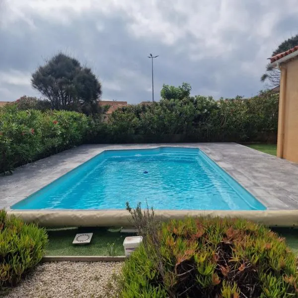 La villa d elisa – hotel w mieście Leucate