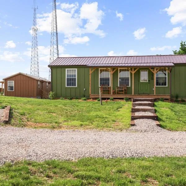 The Lodges at Eden Reserve - Cabin Loop - Near Ark, Hotel in Williamstown