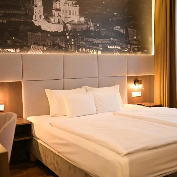 12 Revay Hotel, hotel v Budapešti