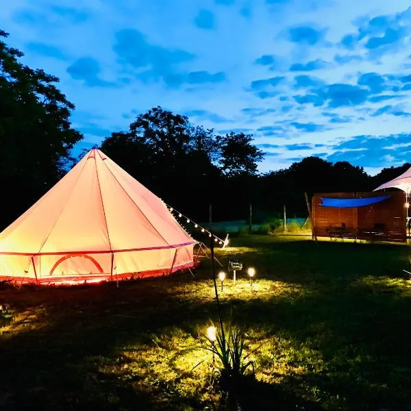 Glamping La Belle Étoile - Nuit insolite -Toilette sèche, khách sạn ở Monts-sur-Guesnes
