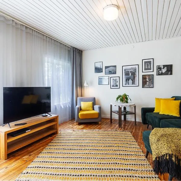 Lovely nest in Nõmme, hotel in Tallinn