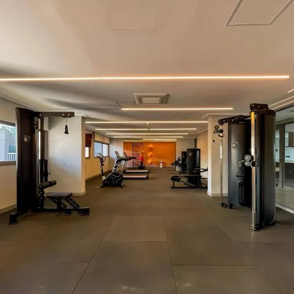 Nex One Faria Lima - with swimming pool 2 minutes from the subway, hotel in São Paulo