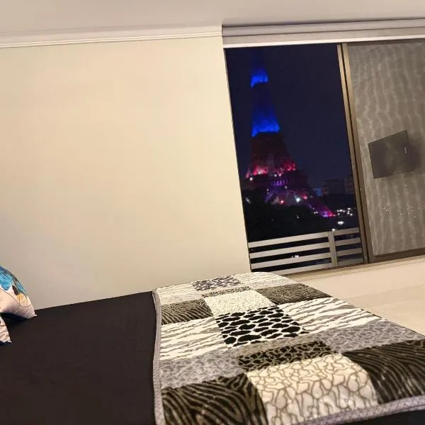 Noor Luxury Residence, hotel en Lahore