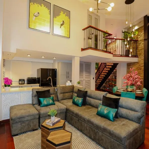 CASA ESMERALDA, duplex raffiné de 120m2 à Casco Viejo, hotel in Panama City