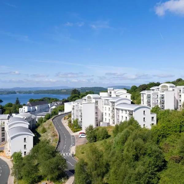 St Angela's Lakeside Aparthotel SALA、スライゴのホテル