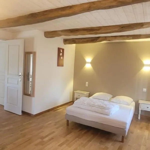 La Ricolais, hotel in Saint-Pierre-de-Plesguen