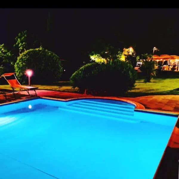 Hotel Monti, hotel v destinácii Lamporecchio