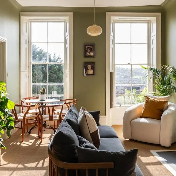 Bladud Buildings - Designer 2-Bed Apartment in Bath - Walk Everywhere, hotel en Bath