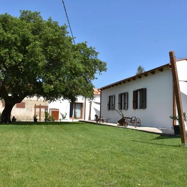 Il Vecchio Casale B&B, hotel v destinaci Sedini