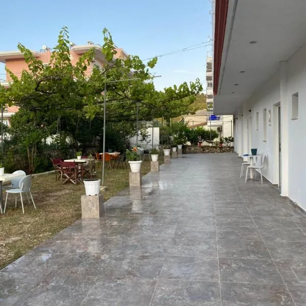 Hotel Corali, hotel in Spile