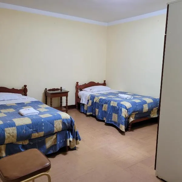 BACKPaCKERS & BACKPaCKERS – hotel w mieście Trujillo