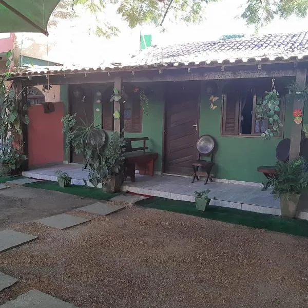 Suites BrisaMar, hotel in Barra de São João