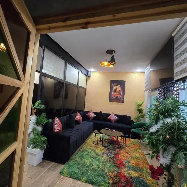 Centre ville Plage studio appartement pour famille et personnes sérieuses SVP, hotel in El Jadida