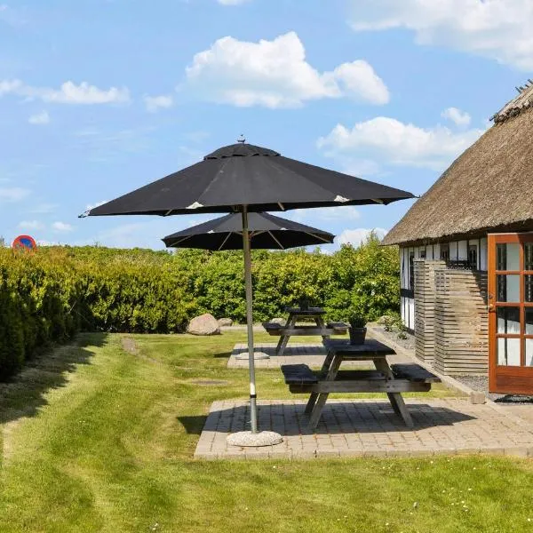 Stunning Home In Otterup With Kitchen, hotel in Otterup